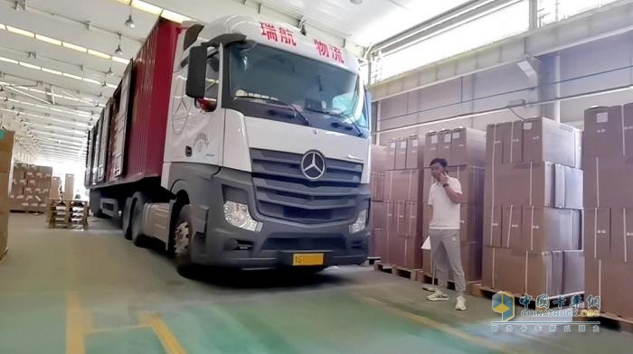 “復(fù)購(gòu)者”王飛：想掙錢，買奔馳