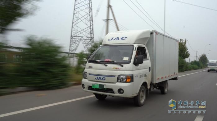 如何實現(xiàn)年終創(chuàng)富小目標(biāo)？江淮1卡愷達42度純電小卡是“超能”伙伴