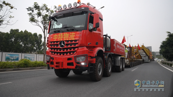 總牽引質(zhì)量500噸！ 新款奔馳Arocs SLT福廈“北電南送”工程大件首運