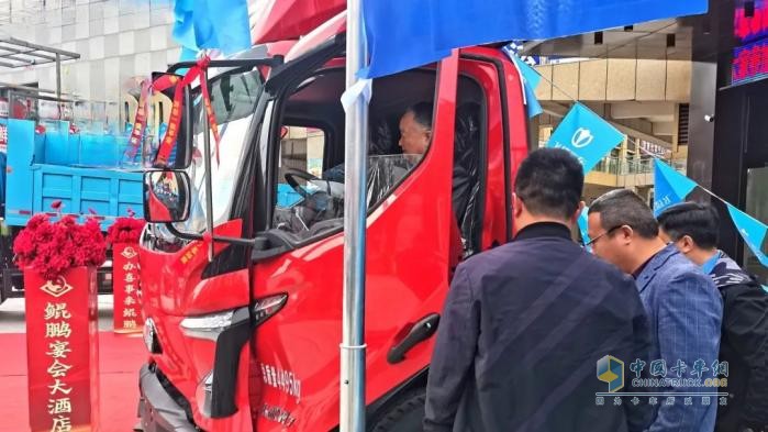 飛碟汽車W系列新品在安徽蒙城上市，輕量化自卸就選飛碟WX7！