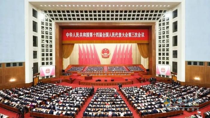 服務(wù)兩會(huì)，實(shí)力保障！宇通環(huán)衛(wèi)全力護(hù)航兩會(huì)盛事