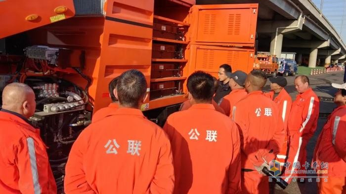 服務(wù)兩會(huì)，實(shí)力保障！宇通環(huán)衛(wèi)全力護(hù)航兩會(huì)盛事