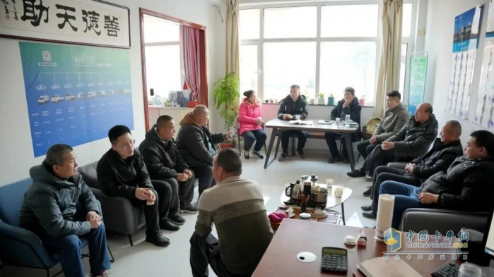 飛碟漫天飛一月行駛一萬三千公里，挑戰(zhàn)極寒、大漠、無人區(qū)