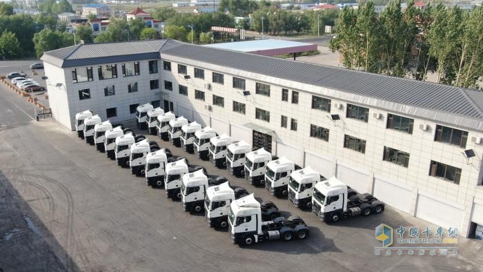 曼恩一次性交付25輛TGX牽引車 助力昊銳物流實現(xiàn)高效品質運輸