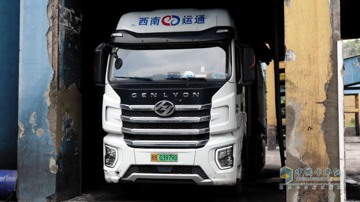單車每天能省120元，用上汽紅巖新能源重卡實(shí)現(xiàn)低成本高效運(yùn)營(yíng)