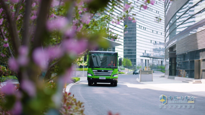 2024“開(kāi)門(mén)紅”！宇通新能源環(huán)衛(wèi)車(chē)大批量交付