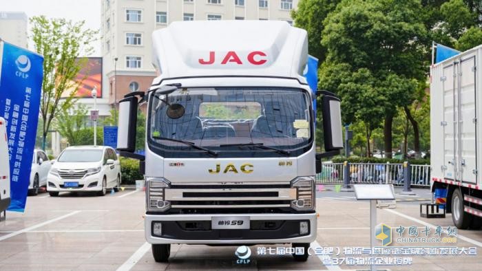 帥鈴S9榮耀版、帥鈴ES6、Van寶路亮相，江淮1卡助力物流與供應(yīng)鏈創(chuàng)新發(fā)展