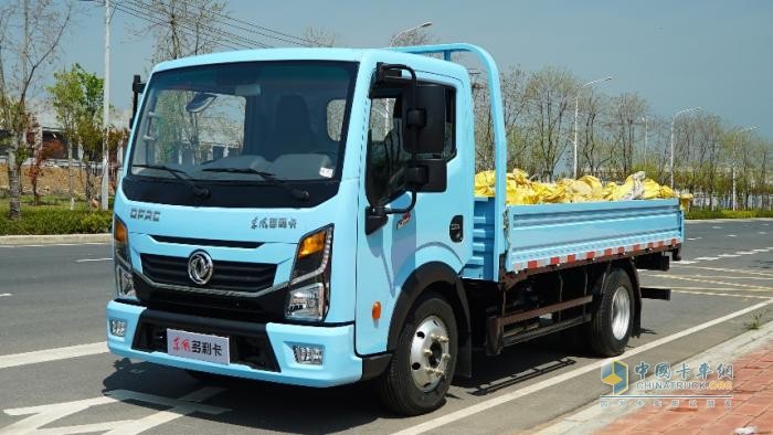 百業(yè)“錢”途任吾行 東風(fēng)多利卡 “任吾行”系列車型上市，助力卡友暢行無界