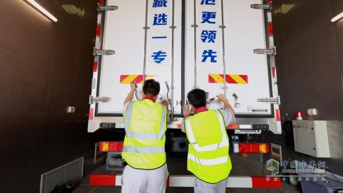 專用車行業(yè)首個！40℃環(huán)境下F類冷藏車最長升溫時間挑戰(zhàn)成績出爐