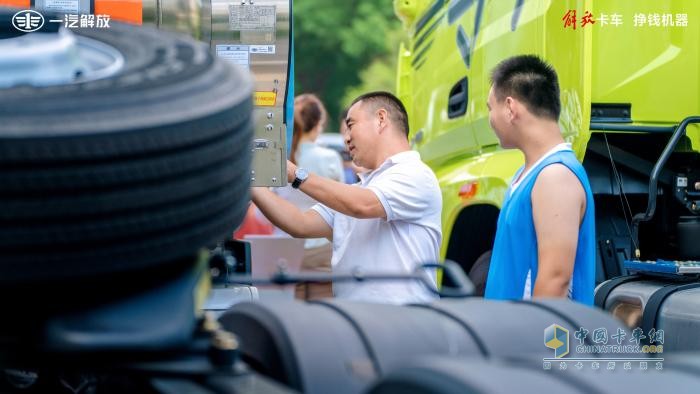 8月國內(nèi)中重卡市場供需兩弱，解放如何平穩(wěn)渡過“觀望期”？