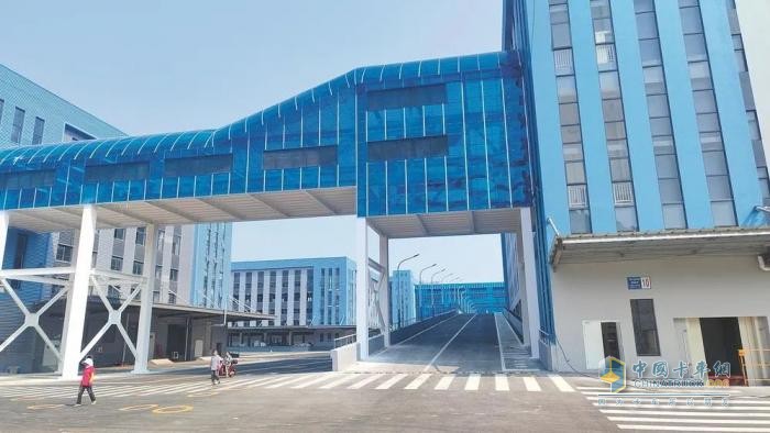 中通快遞新春返工招聘，西南總部將于2025年6月建成投產(chǎn)   