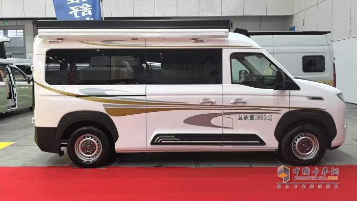 中國(guó)重汽輕型汽車即將首秀北京國(guó)際房車展，實(shí)力新車搶鮮品鑒