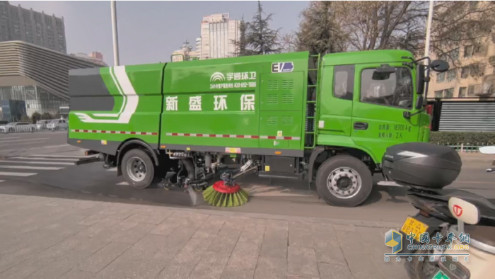 宇通新能源環(huán)衛(wèi)車交付蘭州，助力共建“蘭州藍(lán)”