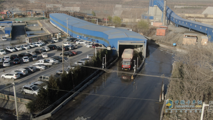 中國重汽豪沃TH7自卸車-惡劣工況下的全能運輸“專家”