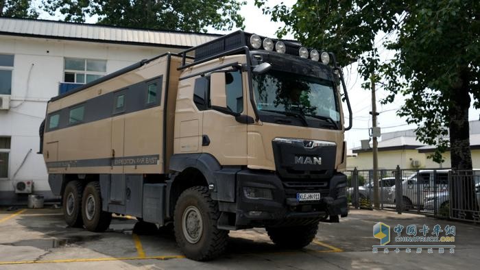 駝鈴換引擎 曼恩房車護航穿越古絲路