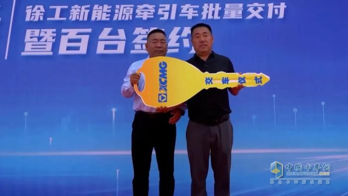 徐工新能源牽引車(chē)批量發(fā)往煤炭運(yùn)輸前線(xiàn)