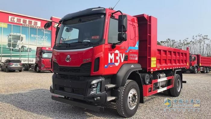 三大極限優(yōu)勢，乘龍M3 4X2極限自卸車盡顯創(chuàng)富實力