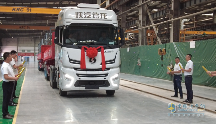 陜汽中集協(xié)作共鑄發(fā)展快車(chē)道 全球最大馬力一體化燃?xì)鈾C(jī)新疆下線！