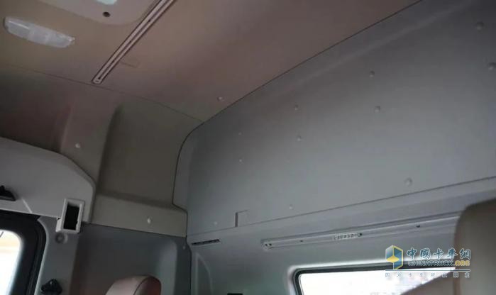 400公里續(xù)航25分鐘完成補能，江淮跨越X5純電牽引車來襲，實拍帶你看配置如何