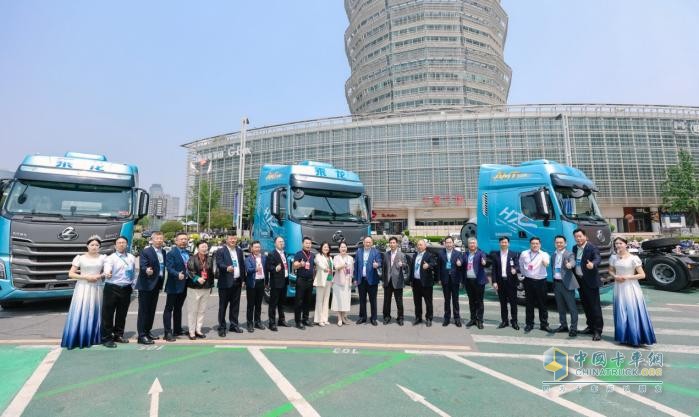 批量交付，鄭州物流名企飛騰物流緣何鐘情乘龍H7 LNG？