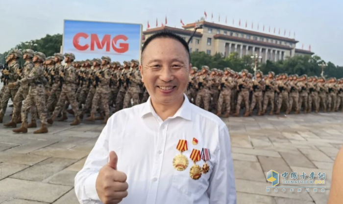 鐵甲榮光！115輛東風(fēng)軍車天安門廣場成功受閱！