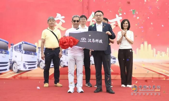 130臺爆單！漢馬科技新款自卸車交付東南亞大客戶