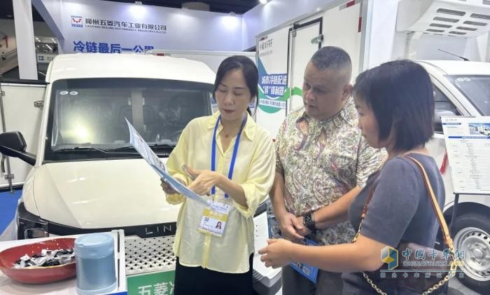 冷鏈運(yùn)輸看這里！五菱冷藏車廣州展實(shí)力圈粉海內(nèi)外客戶