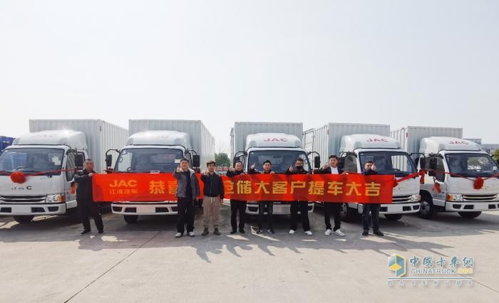 江淮1卡3月熱勢(shì)高漲，頻頻交車引領(lǐng)高效物流發(fā)展