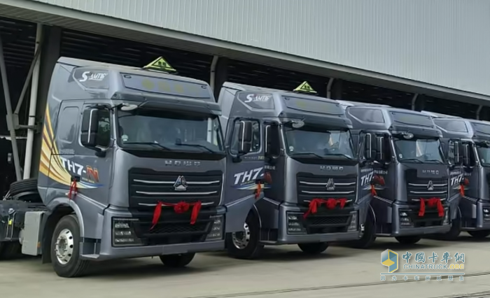 火爆交車(chē) 實(shí)力霸榜！豪沃重卡交付盛況閃耀今夏