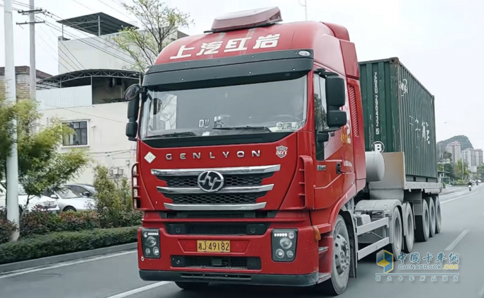 輕量多載 減震舒適 上汽紅巖廣西用戶：車行不行，山路一跑就見分曉
