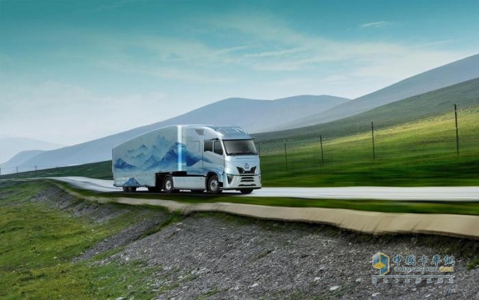 極致風阻 零碳啟航-中國重汽黃河氫內(nèi)燃機牽引列車于2024漢諾威車展震撼登場