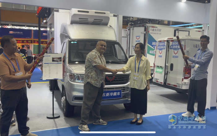 冷鏈運(yùn)輸看這里！五菱冷藏車廣州展實(shí)力圈粉海內(nèi)外客戶