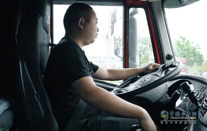輕量多載 減震舒適 上汽紅巖廣西用戶：車行不行，山路一跑就見分曉