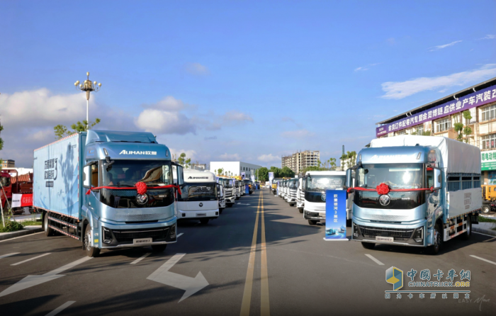 50余輛福田歐曼專用車集結，歐曼銀河3高效運營價值之旅抵達隨州