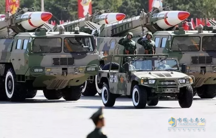 鐵甲榮光！115輛東風(fēng)軍車天安門廣場成功受閱！