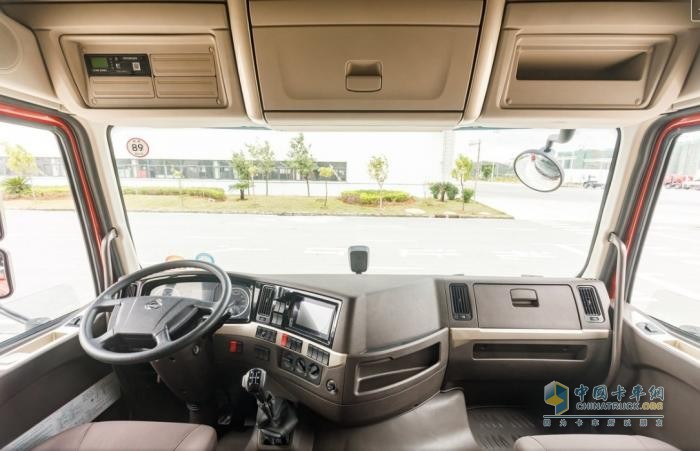 電量升至600度，乘龍H5大電量牽引車震撼登場(chǎng)