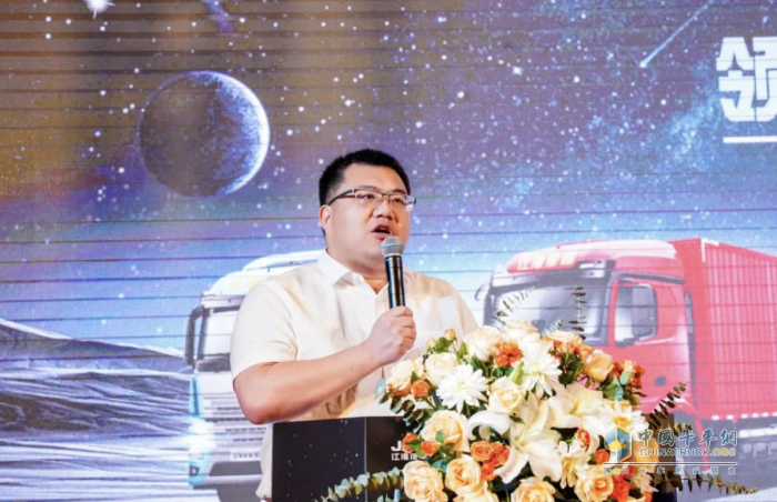一舉交付30臺！ 江淮星耀X5 LNG牽引車搶灘西南 三大優(yōu)勢搶眼