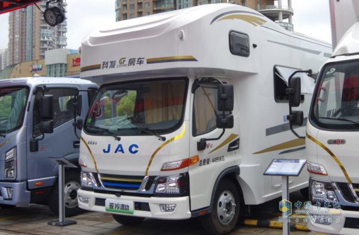輕卡也能做房車？江淮1卡駿鈴聚寶盆混動房車為你打開旅行新方式！