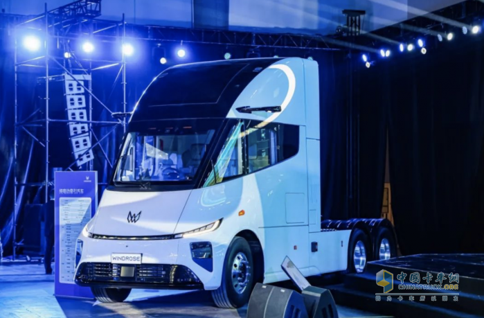漢德車橋攜手葦渡科技打造的全新一代新能源重卡耀世來襲！