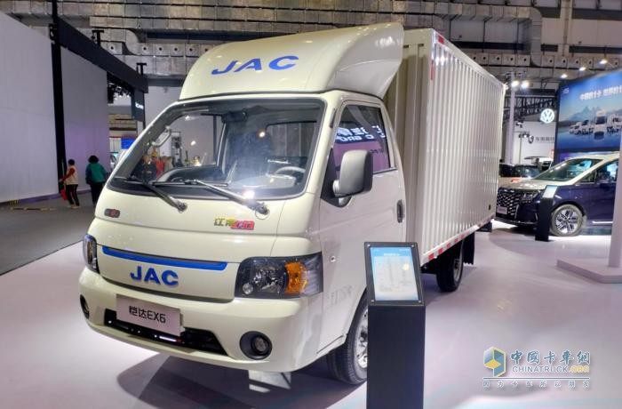 綠動未來 江淮1卡攜帥鈴ES6、愷達(dá)EX6亮相海口新能源車展！