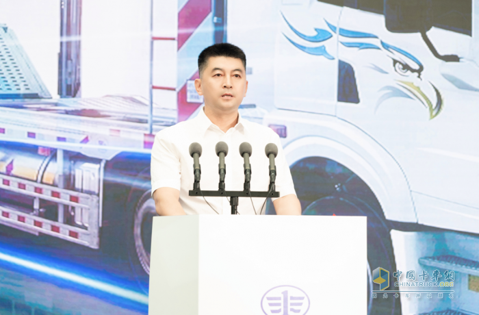 氣效卓然 領(lǐng)勢(shì)新程 解放悍V-LNG 中置軸轎運(yùn)車隆重上市！