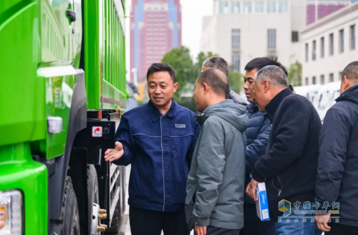 宇通新能源自卸車批量交付石家莊，共啟綠色運輸新篇章