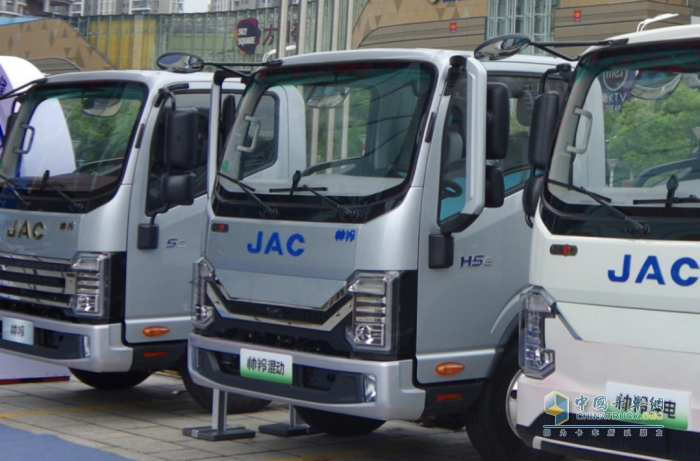 行業(yè)首家！江淮1卡P1+P3混動技術路線帥鈴HS6混動新品曝光