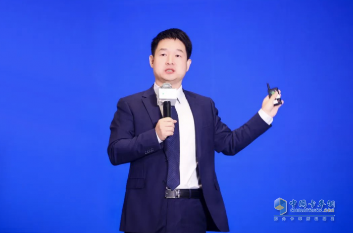齊聚申城 華為數(shù)字能源領(lǐng)航產(chǎn)業(yè)伙伴迎接全面超充新時代