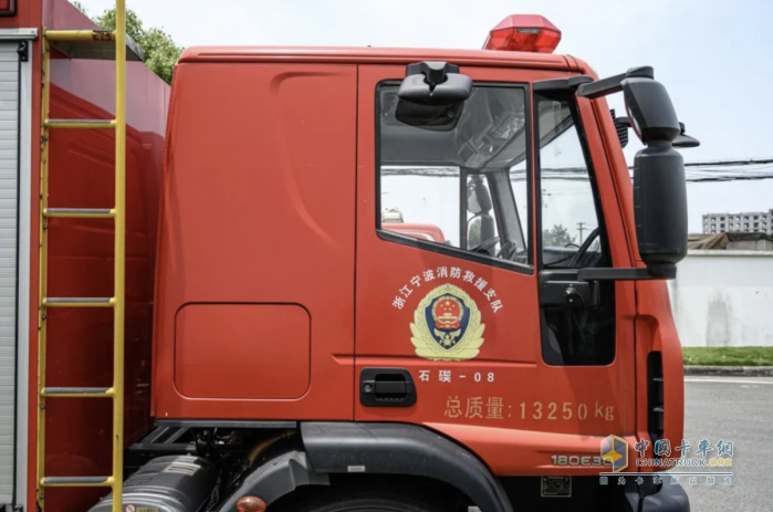 特能裝！特可靠！進(jìn)口依維柯Eurocargo底盤(pán)捷達(dá)器材消防車(chē)