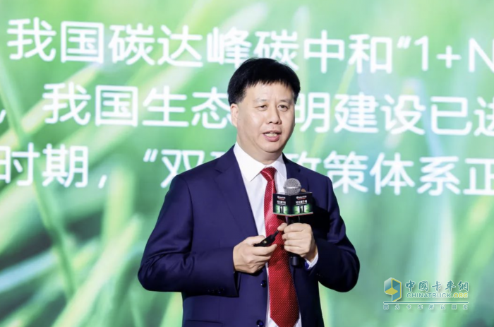 凝心聚力繪藍(lán)圖 2024龍蟠科技可蘭素1號超級單品全球發(fā)布