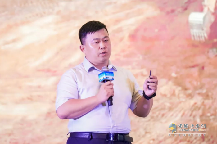 現(xiàn)場(chǎng)集中簽約、批量交付50臺(tái)！宇通重卡全系新品西安上市