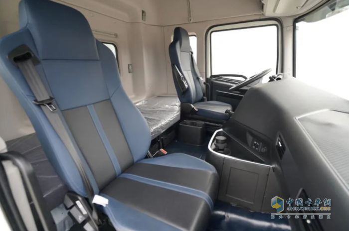 引領(lǐng)高效綠運 遠程H7E純電牽引車助力行業(yè)零碳升級
