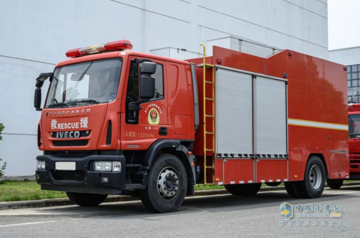 特能裝！特可靠！進(jìn)口依維柯Eurocargo底盤(pán)捷達(dá)器材消防車(chē)
