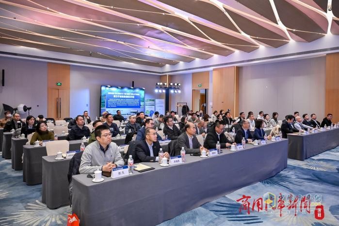 見證榜樣的力量！2024商用車新驅(qū)動(dòng)榜樣峰會在京舉行